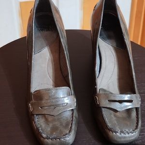 womens mootsies tootsie gray patent square toe penny loafer heel shoes